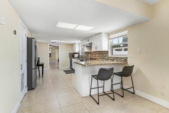 Photo - 123 NW 6th Ave