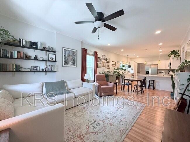 Photo - 209 Moline St