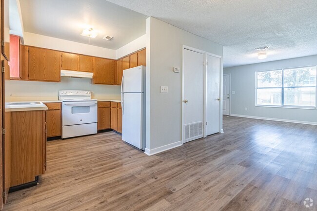 2BR 1BA Kitchen - Emerald Cove by ARIUM Rental