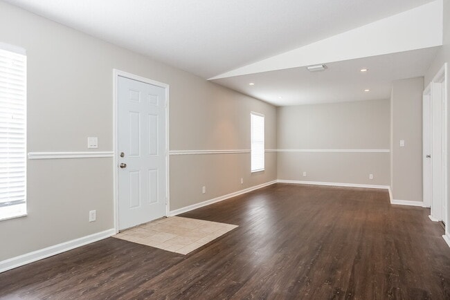 Photo - 3589 Quentin Ave