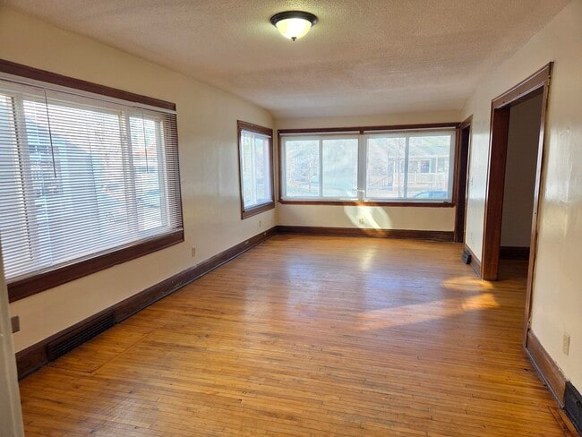 Photo - 2931 N Newton Ave