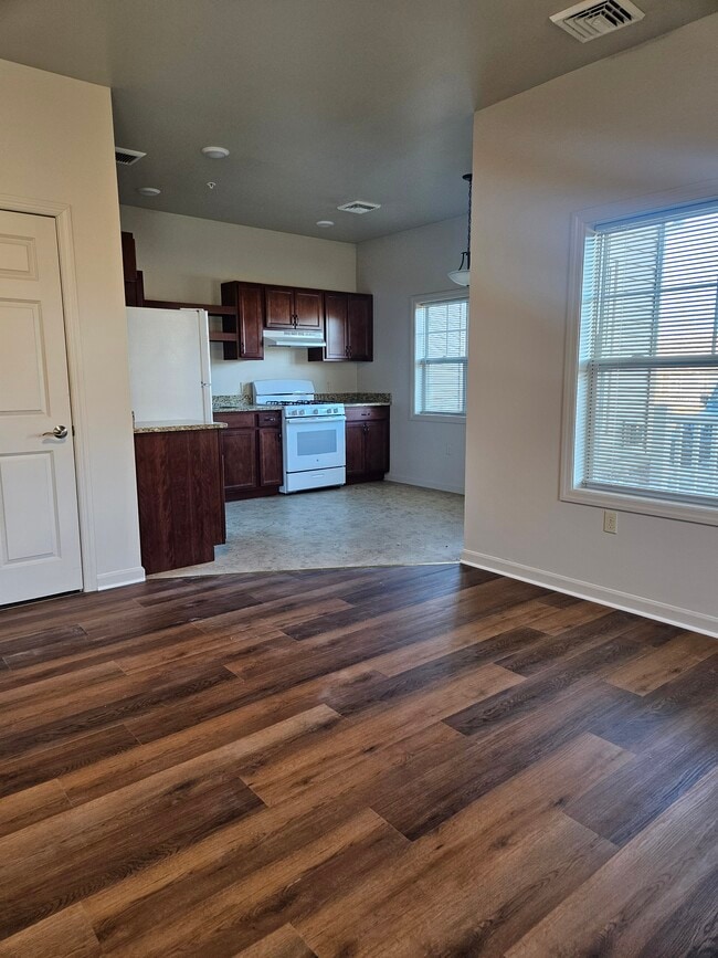 Photo - Wolf Run Village