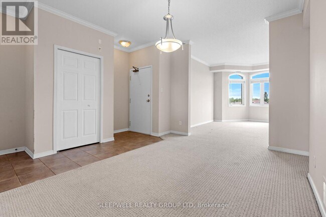 Photo - 190 Rustic Hills Crescent Unit 7