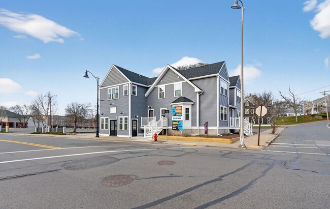 Photo - 371 Cabot St