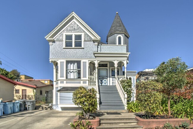 Photo - 2225 Blake St Unidad Upper