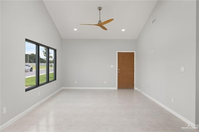 Photo - 19 Woodpecker Rd Unit 2