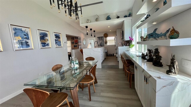 Photo - 1041 Hillsboro Mile Unit 3