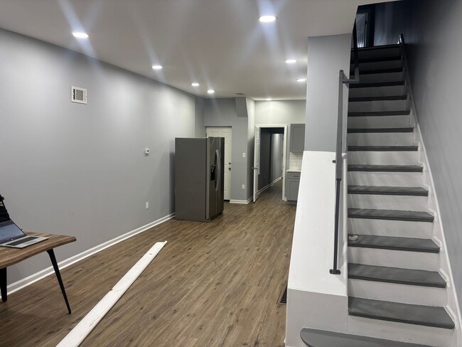 Photo - 954 N 50th St