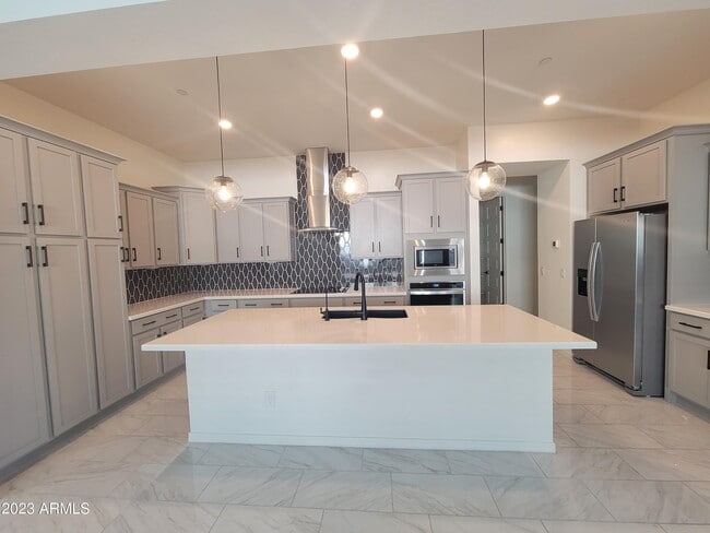 Photo - 240 E Shamrock Dr