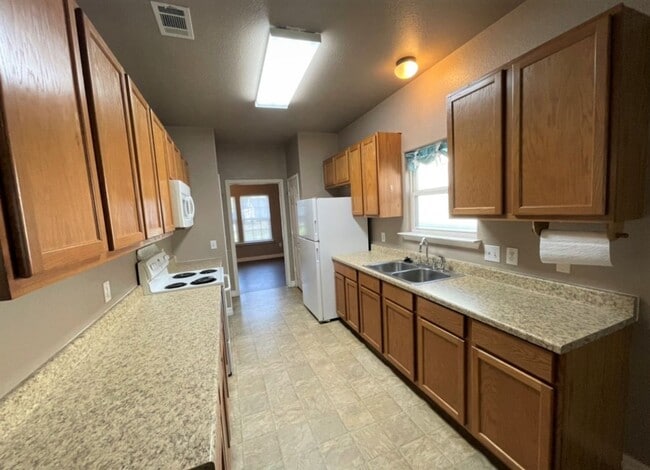 Photo - 2117 4th St