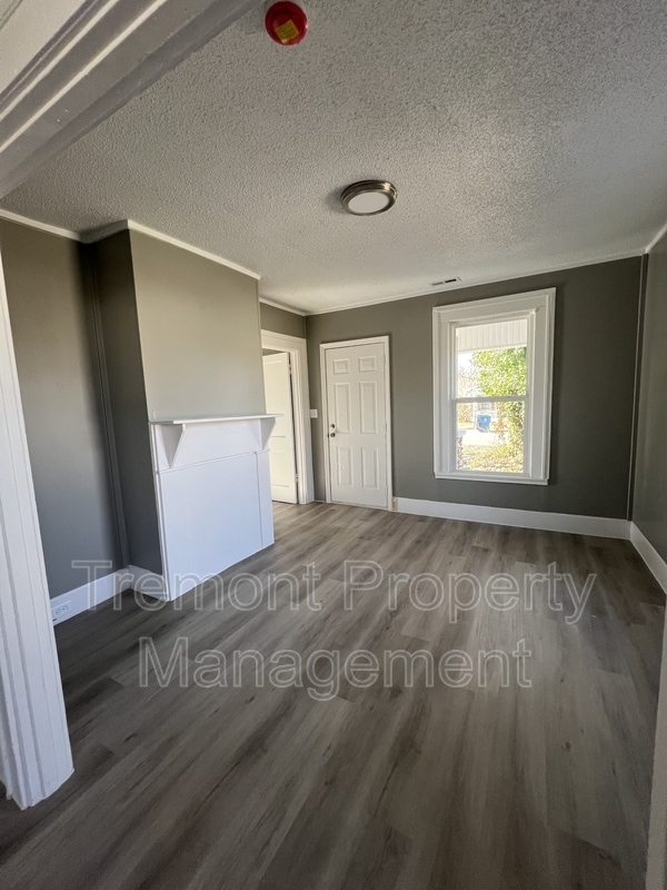 Photo - 726 Henderson Ave