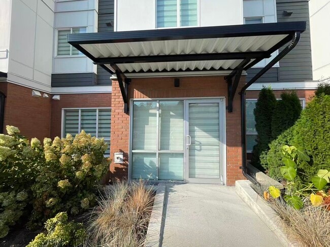 Building Photo - 18855-18872 72 Ave