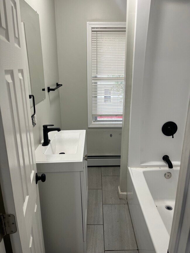 Photo - 16R Lisbon St Unidad 2