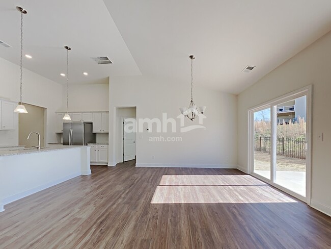 Photo - 5250 Valley Dr