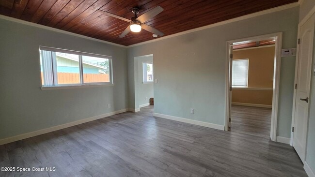 Photo - 6411 Ridgewood Ave