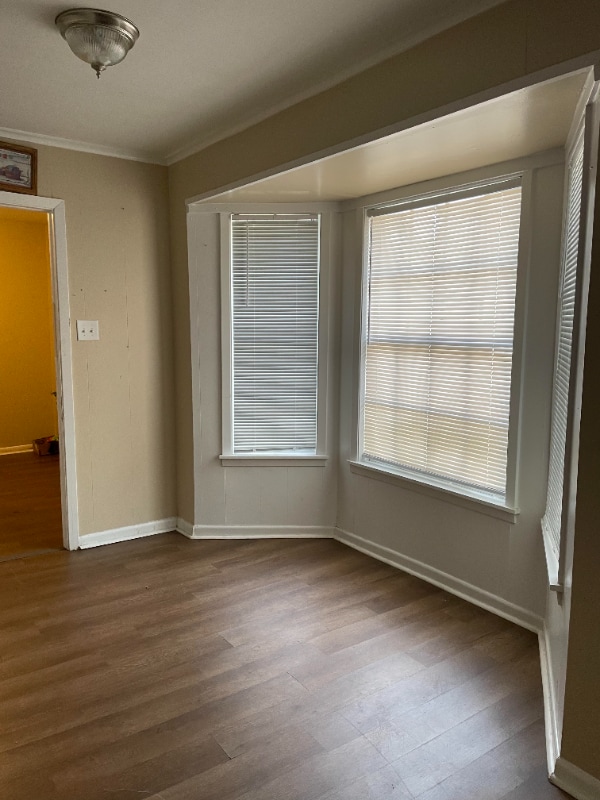 Photo - 108 W Collins St