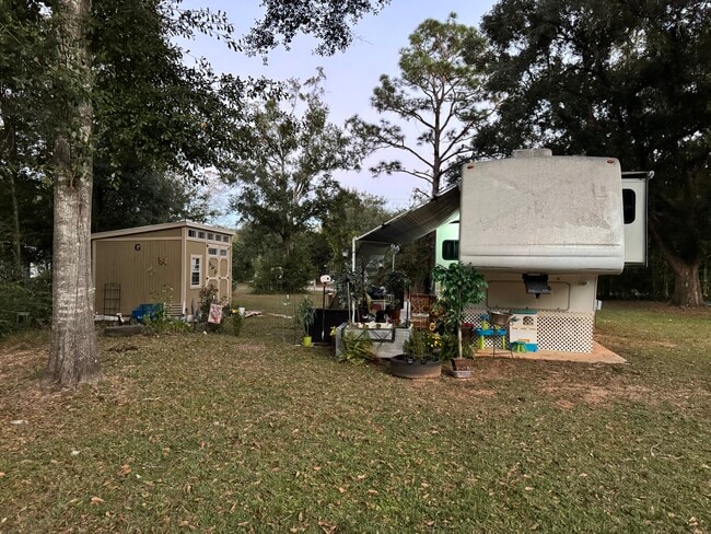 Photo - 11947 Woodland Ave