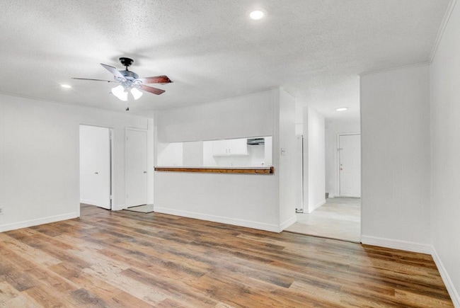 Photo - 5585 Scenic Dr