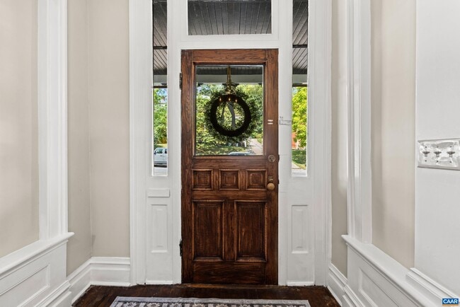 Photo - 830 W Beverley St Townhome