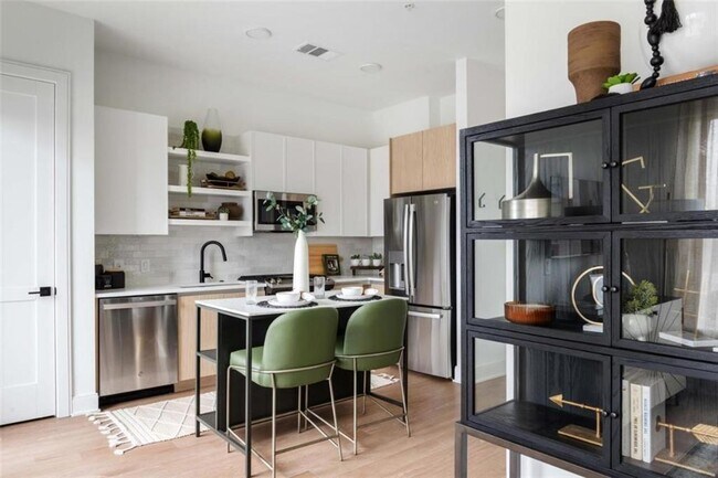 Photo - 665 Auburn Ave NE Unit 610