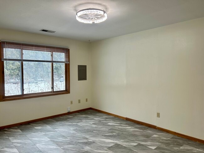 Photo - 6008 Jessica St