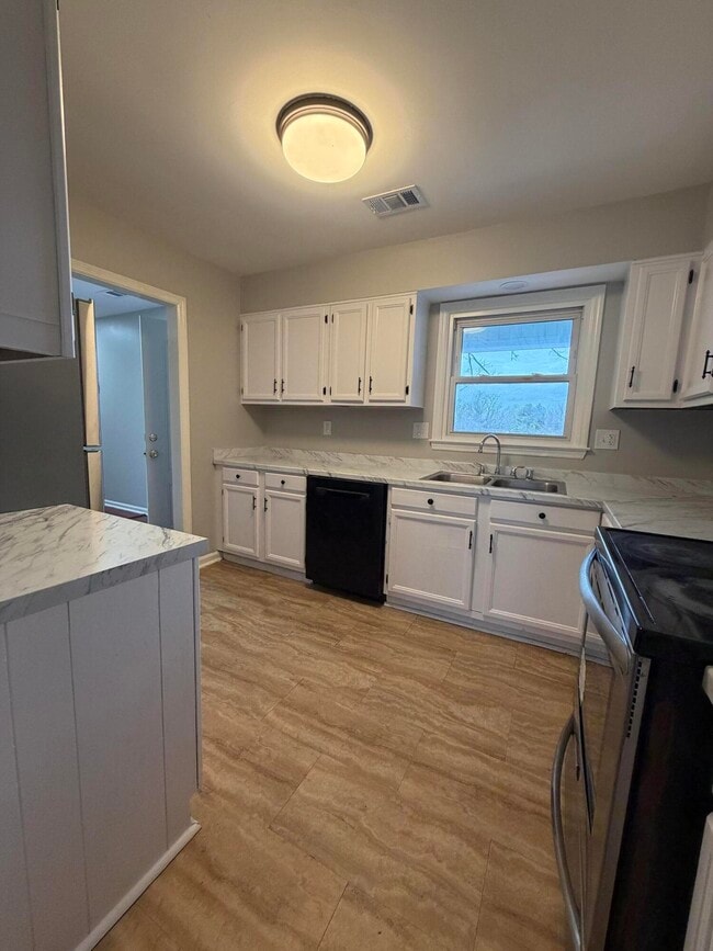 Photo - 321 Hightower Rd