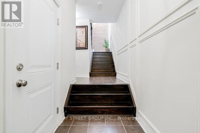 Photo - 121 Luzon Ave