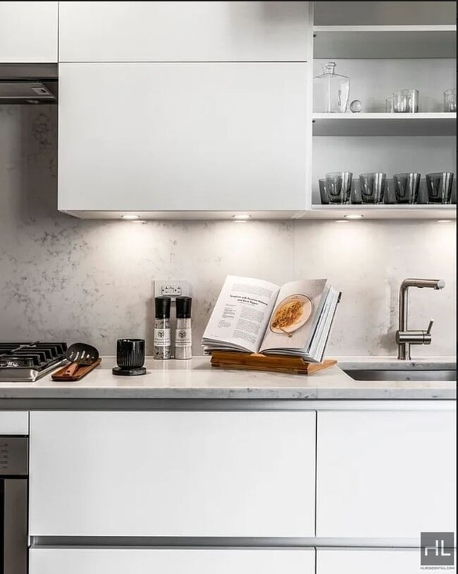 Photo - East 44th Street Unidad 11D