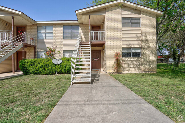 Building Photo - 712 Martindale Rd Rental