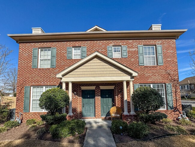 Introducing a charming 2-story corner unit... - Introducing a charming 2-story corner unit... House