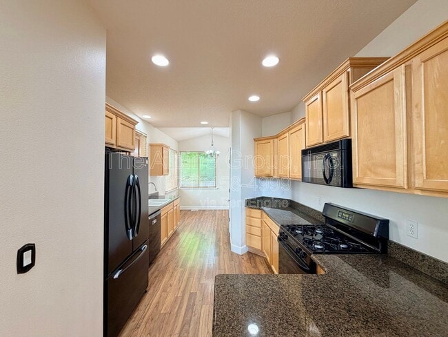 Photo - 13760 SW Mapleview Ln