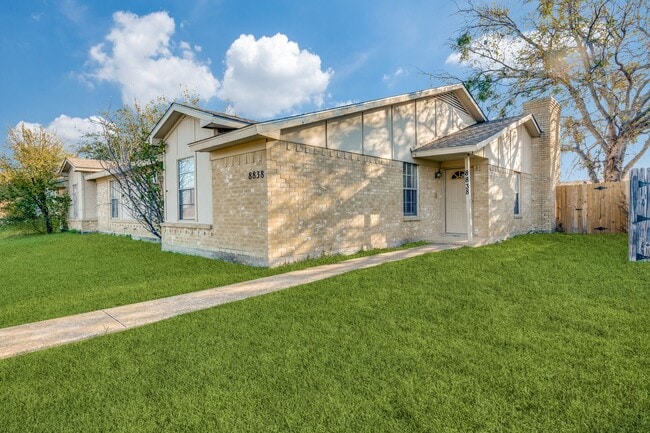 Building Photo - Charming 3-Bedroom Home Near Eagle Mountain Lake – Spacious, Updated & Ideally Located