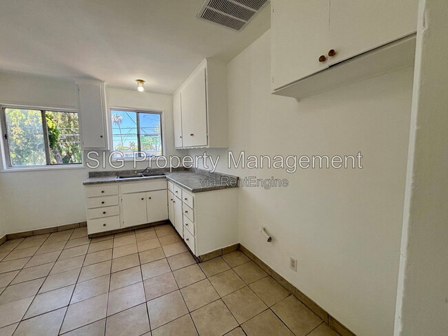 13226 Maclay St Unidad 5