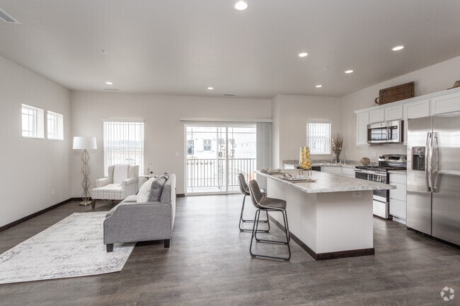2BR Elkwood - Main Floor