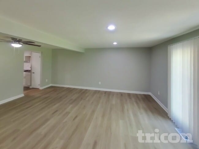 Photo - 9226 Throgmorton Rd