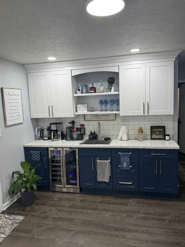 Photo - 301 Eagle Dr