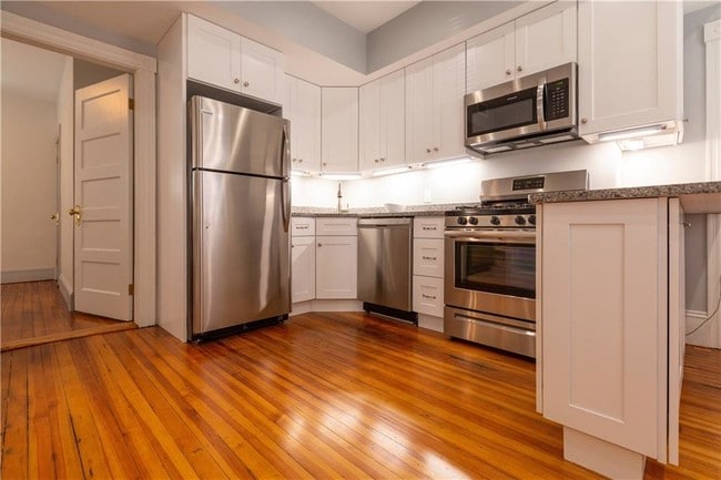 Photo - 174 Broadway Unidad 3
