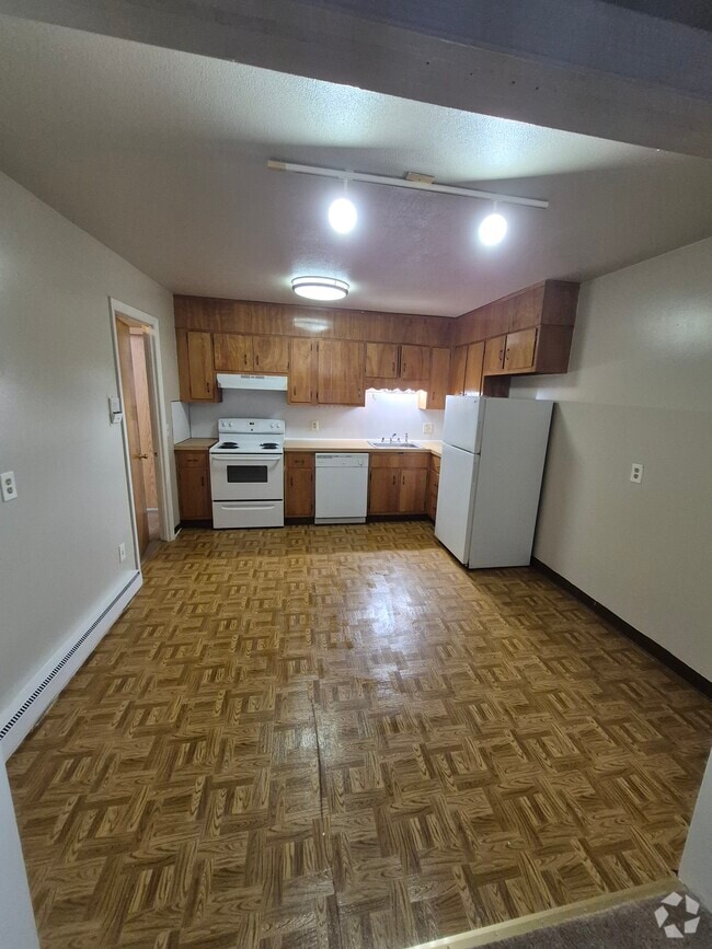 Building Photo - 560 Prospect St Unit C4 Rental