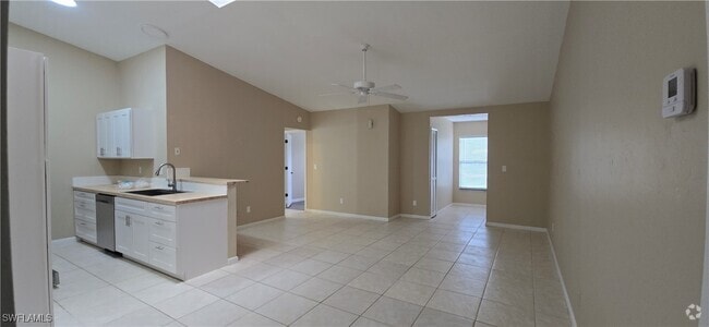 Building Photo - 822 SW 47th Terrace Unit 113 Rental