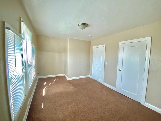 Photo - 01856 Unit 3