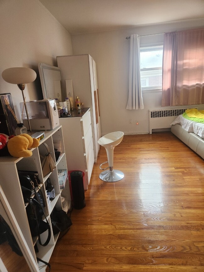 Photo - 725 Broad Ave Unit 2A