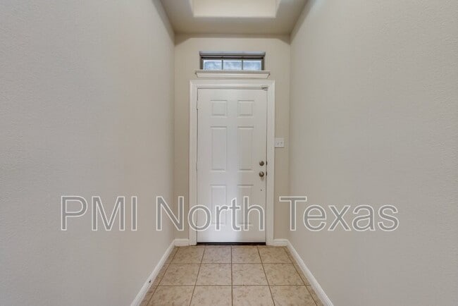 Photo - 2404 Sun Creek Dr