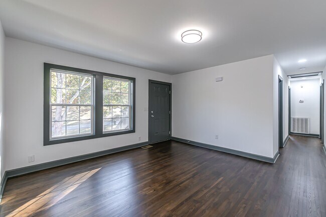 Photo - 4861 Torbay Dr