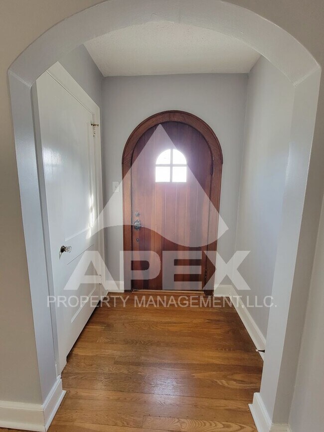 Photo - Craftsman Style 2 Bd 1- Ba Single Family H...