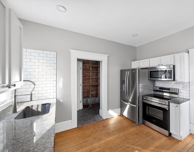 Photo - 1619 E Main St