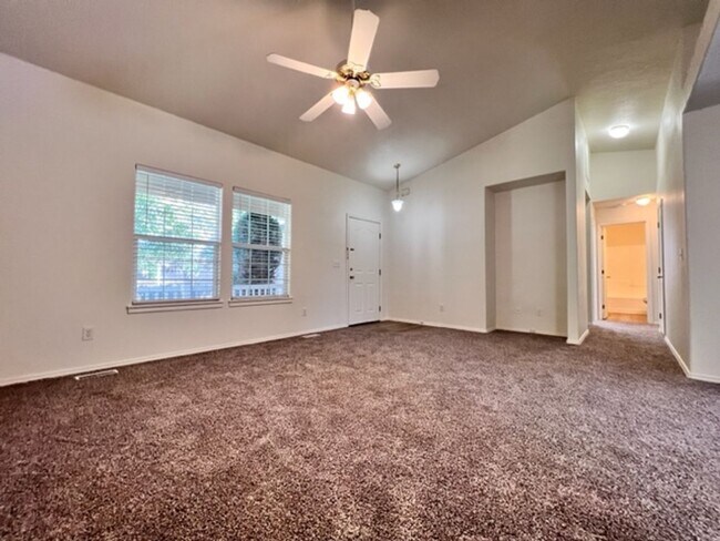 Photo - Amazing Home in Mahogany Park