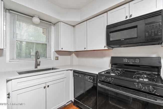 Photo - 98 Mt Hope Dr