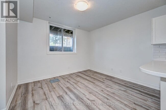 Photo - 164 Heiman St