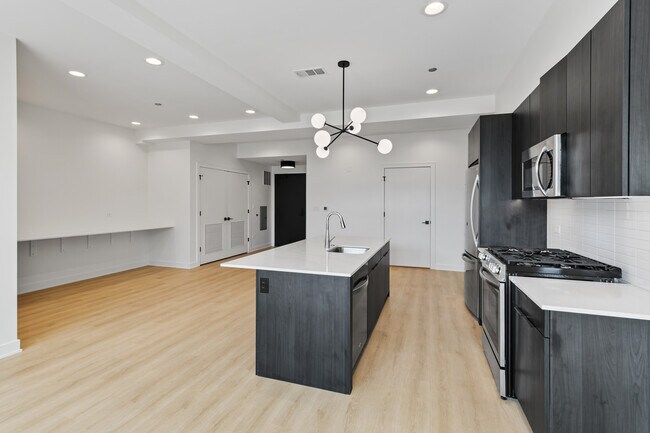 Photo - 1801 W Grand Ave Unit 202