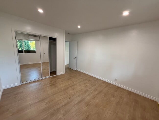 Photo - 1427 Centinela Ave Unit 4